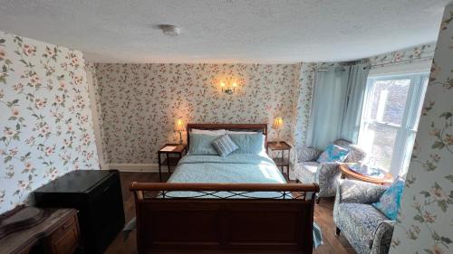 Niagara Falls Bed & Breakfast | Bedham Hall B&B