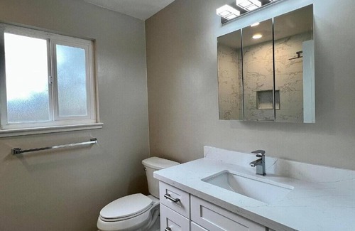 Sunnyvale West House | Bedrm & Bath with large backyard in charming house in Sunnyvale!