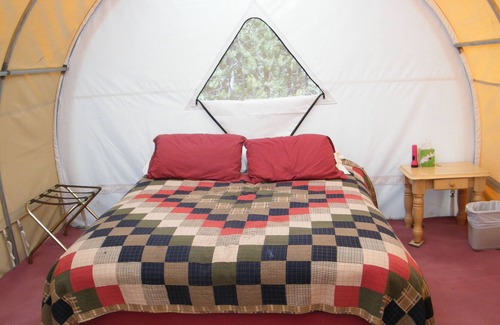 Flagg Ranch RV Rental | Bedroll and Breakfast - Campground