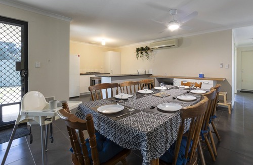 Midland Bed & Breakfast | Bedroom 3: Free WIFI, 2 Single Beds, Ceiling Fan