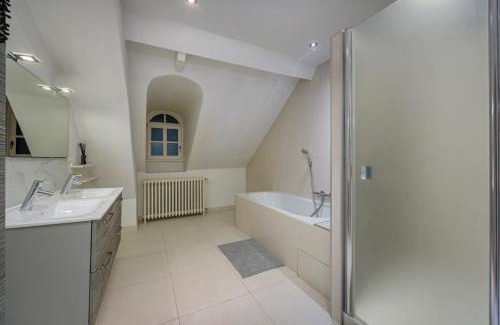Ferney-Voltaire Apartment | Bedroom 6 - Unique Experience - COLIVING