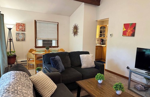 Front Royal Cabin | Bedrooms 2, Bathrooms 1, Sleeps 4