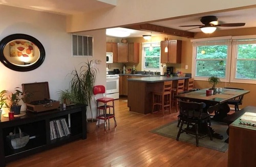 Front Royal Cabin | Bedrooms 4, Bathrooms 2, Sleeps 8