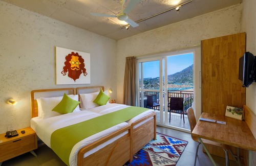 Rishikesh Hotel | Bedzzz Rishikesh by Leisure Hotels