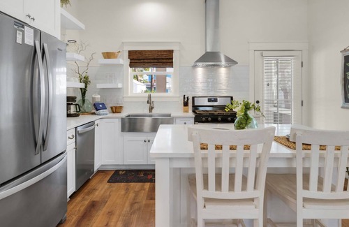 San Juan House | Bee/Zhoo(Ideal for a home/business) small, elegant + Free Attraction Tickets!