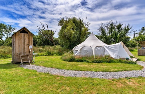 Ilfracombe Ski Chalet | Beech Lotus Belle Tent