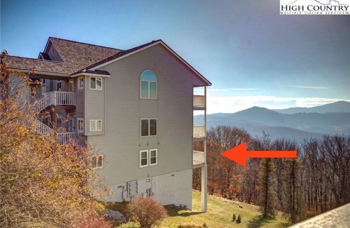Banner Elk Condo | Beech Mountain Condo w/spectacular views & close proximity to hiking and skiing