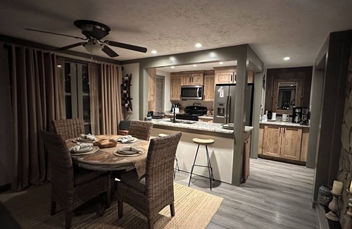Beech Mountain Cabin | Beech Mtn. Cozy Private Cabin. Cool Weather! Get outdoors. Book 3 NTS Get 1 Free