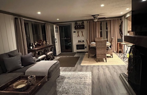 Beech Mountain Cabin | Beech Mtn. Cozy Private Cabin. Cool Weather! Get outdoors. Book 3 NTS Get 1 Free