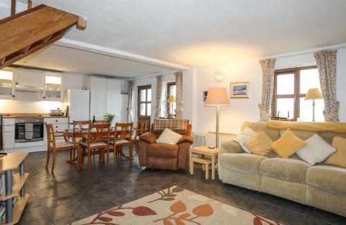 Brynrefail House | Beech Tree Cottage