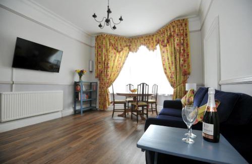 Cheltenham Apartment | Beechurst Serviced Apartments