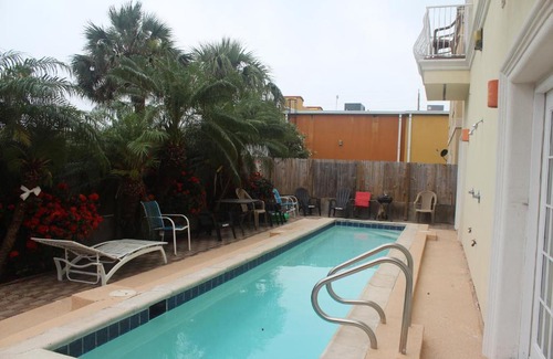 South Padre Island Apartment | Beege House and Hope Condos
