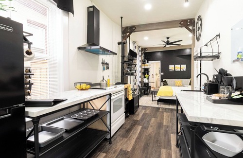 Central City Apartment | Beehive by Cloud Dream Homes