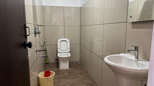 Vayittiri Bed & Breakfast | beehive Villa
