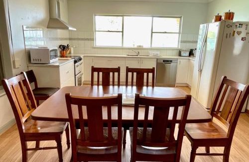 Kingscote House | BeeJays Family Getaway