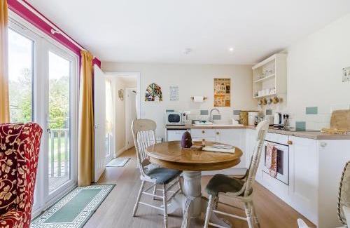 Reepham House | Beekeeper's Cabin