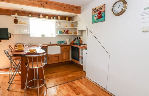 Cosheston Cottage | BEEKEEPER'S COTTAGE, pet friendly, with a garden in Pembroke