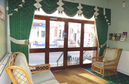 Blackpool Town Center Apartment | Beeton Villas Holiday Apartments