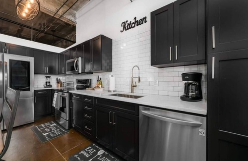 Brazos Condo | Behren's Loft - a downtown experience!