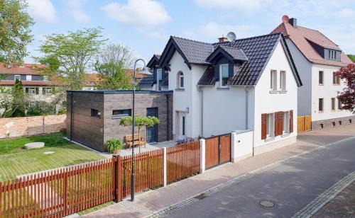Boehlen House | Bei Meyers Schlafen & Feiern