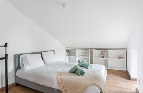 Saint-Just-Saint-Rambert Apartment | Beige Hospitalité Noemie vue
