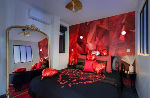 Saint-Roch - Badouillere - Chavanelle Apartment | Beige Hospitalité - Ruby - Love Room - Netflix