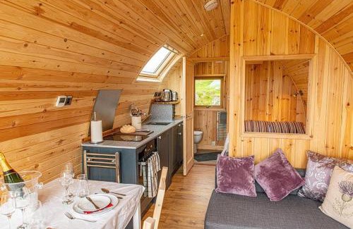 Aberfeldy House | Beinn A Ghlo Luxury Glamping Pod with Hot Tub & Pet Friendly at Pitilie Pods