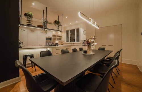 Riccarton Villa | Bel Air Mansion - Sleeps 12 Villa