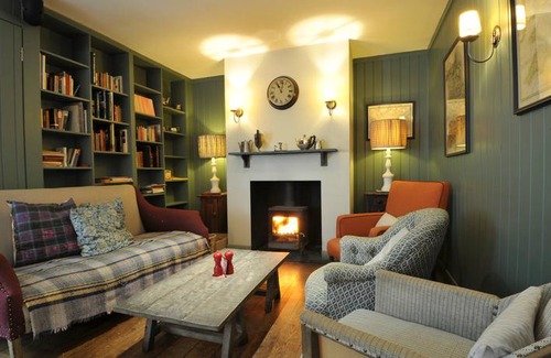 Churt Hotel | Bel And The Dragon-Churt