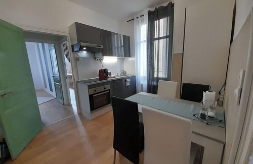 Chateauroux Apartment | Bel Appart-4pers-centre ville-jardin-wifi
