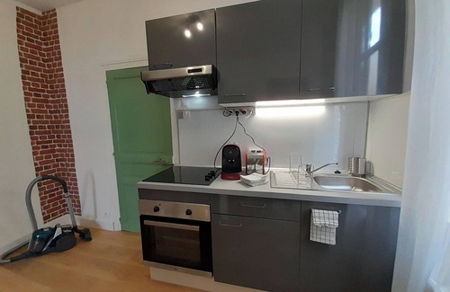 Chateauroux Apartment | Bel Appart-4pers-centre ville-jardin-wifi