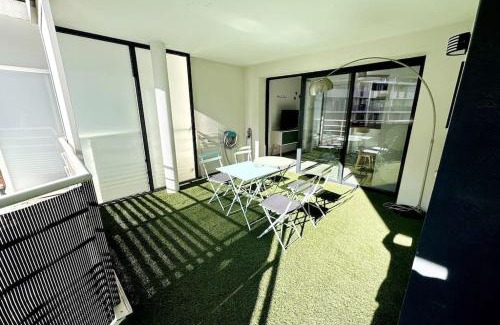 Parc Marianne Apartment | Bel Appart Design 2ch, Mairie, Pkg, Wifi, Terrasse, Port Marianne