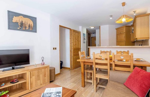 Pralognan-la-Vanoise Condo | Bel Appartement avec Accès direct aux télésièges!