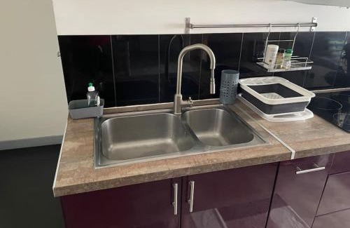 Coteaux Ouest Apartment | Bel appart spacieux 10min centre 300m quai de Seine WIFI