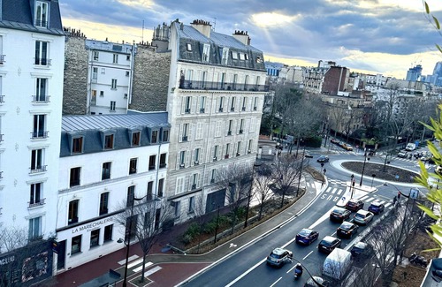 Neuilly-sur-Seine Apartment | Bel Appartement Parisien