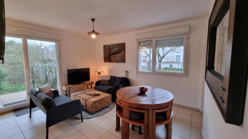 Cergy Apartment | Bel appartement à seulement 30 minutes de Paris-la défense