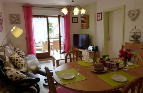 Ribeauville House | Bel appartement 2 pièces, balcon, garage gratuit