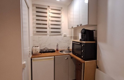 Pere Lachaise Apartment | Bel Appartement 2 Pièces Entièrement Équipé. Père-lachaise/Paris Centre