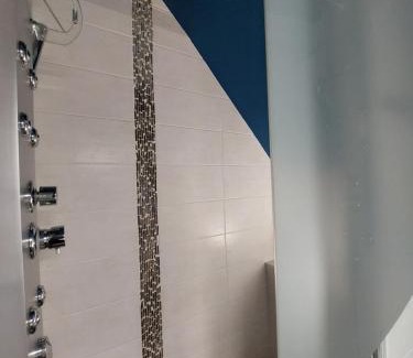 Vendenheim House | bel appartement 50 m2 aux portes de STRASBOURG de 1 à 5 personnes chez particuliers avec 2 sdb coin cuisine-repas et kitchinette Prix négociable pour 1 personne