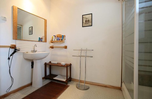 Grisolles Apartment | Bel appartement au Château de Fontanas