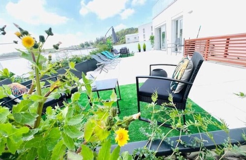 Romainville Apartment | Bel Appartement Avec Terrasse Privée 86m2