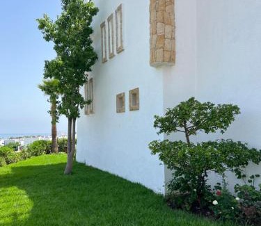 Fnideq Apartment | Bel appartement avec jardin