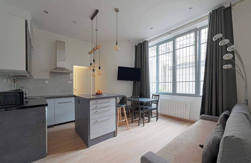 La Villette Apartment | Bel Appartement Buttes-chaumont