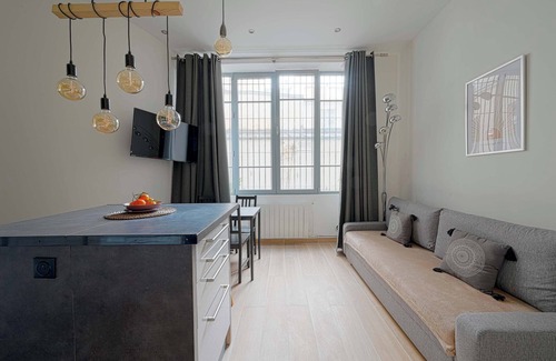 La Villette Apartment | Bel Appartement Buttes-chaumont