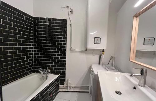 La Conception Apartment | Bel appartement climatisé avec balcon en centre-ville
