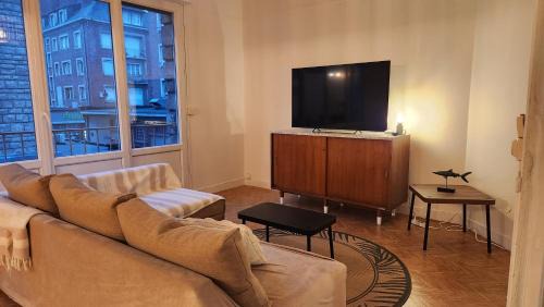Lisieux Apartment | Bel appartement en centre-ville de Lisieux, 2 chambres, wifi