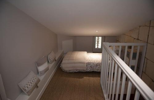 Margaux Apartment | bel appartement en pierre de 88 M2 charme d’antan