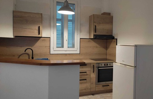 Saint-Raphael Apartment | Bel Appartement F3 Moderne Proche Marché et mer