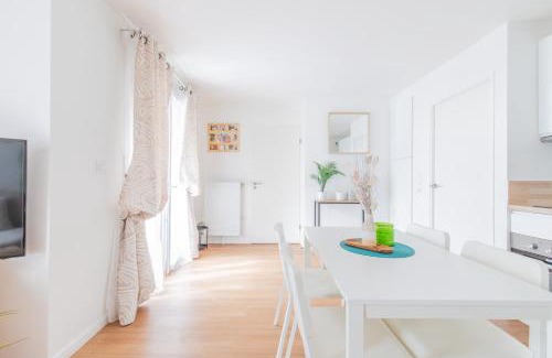 Corbeil-Essonnes Apartment | Bel Appartement gare Wifi
