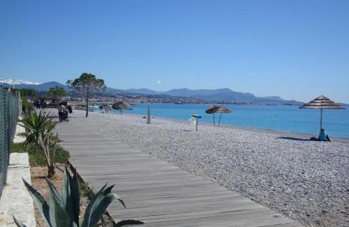 Villeneuve Loubet Beach Apartment | bel Appartement les pieds dans l'eau